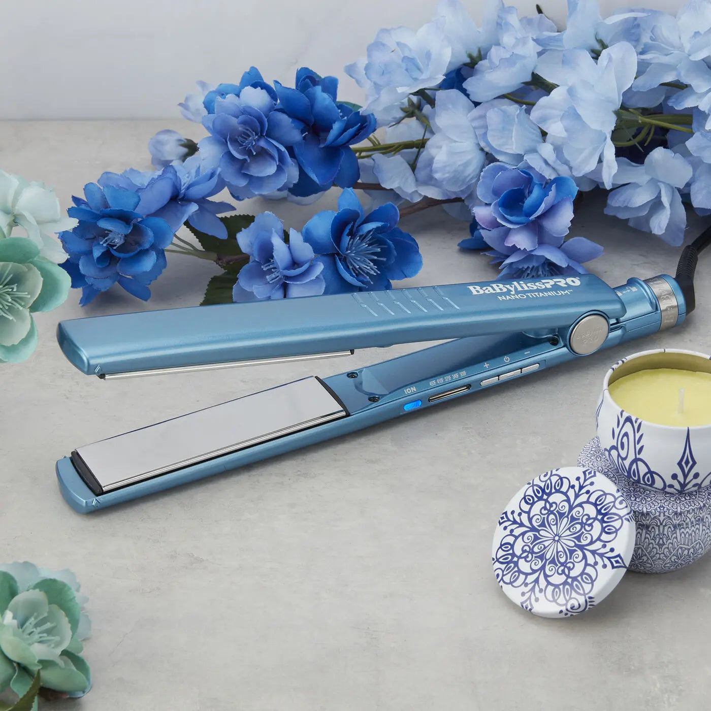 BaBylissPRO NANO TITANIUM 1¼" DUAL IONIC FLAT IRON Global Morado Inc.