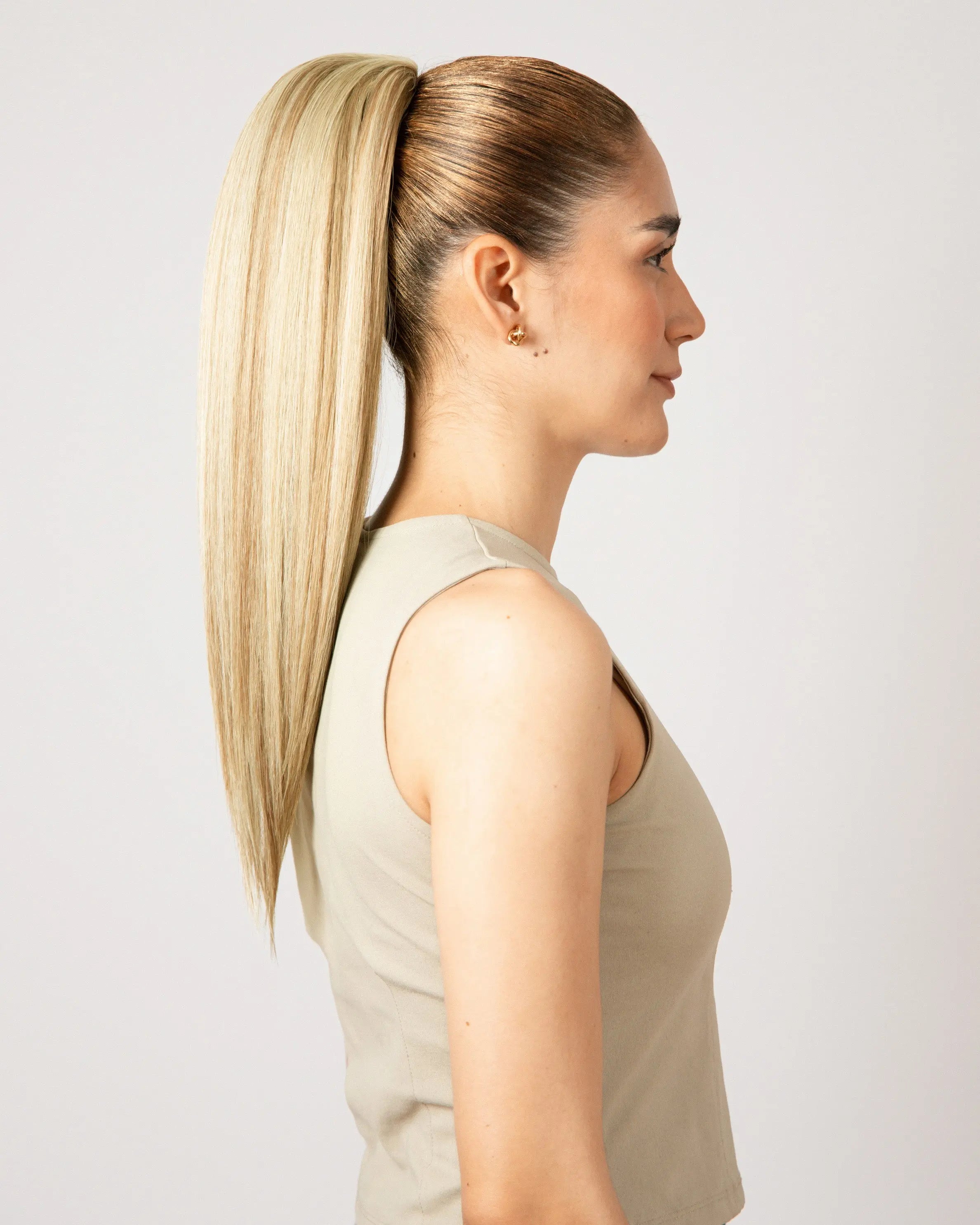 Premium Synthetic Drawstring Ponytail Coco 19”
