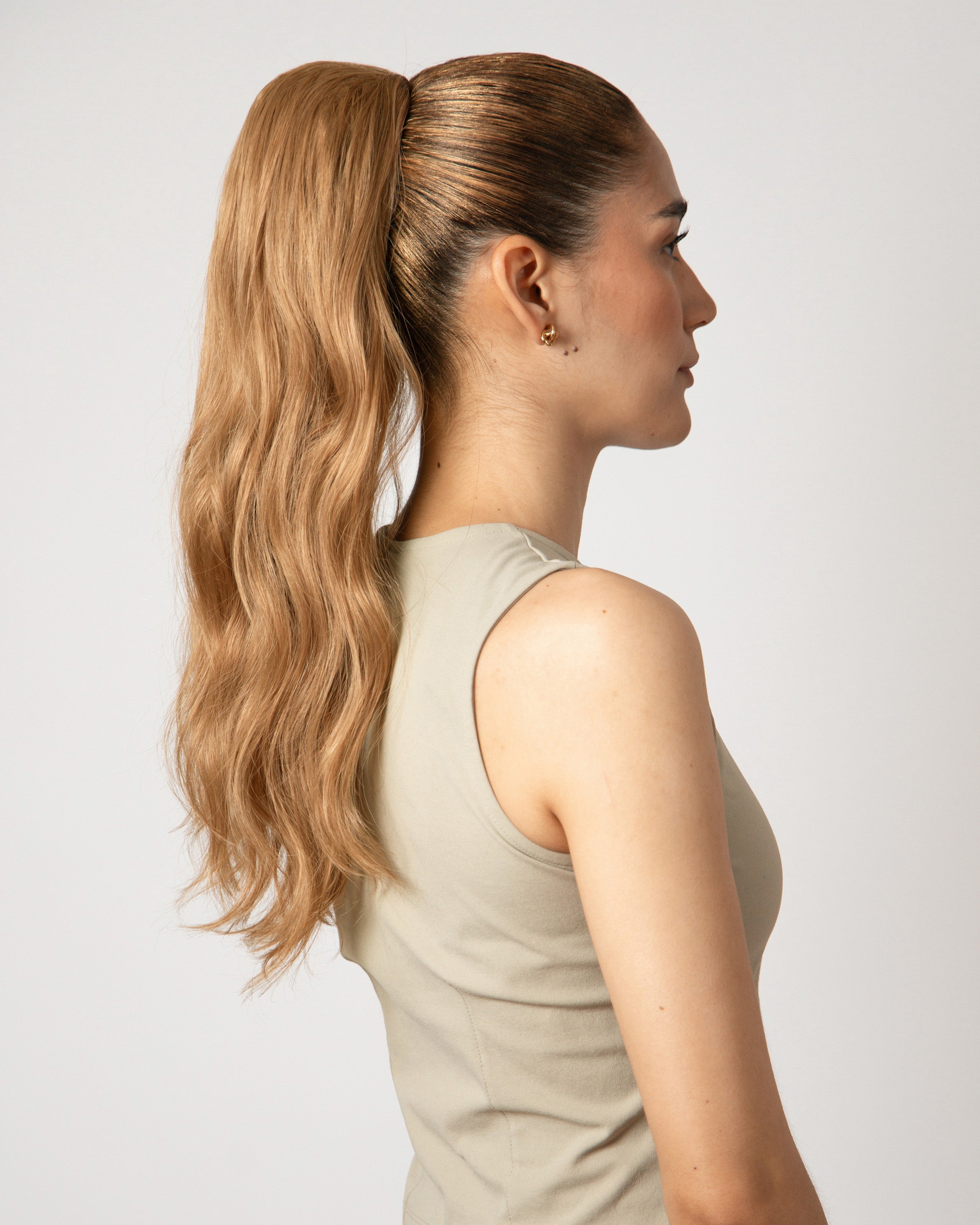 Premium Synthetic Drawstring Ponytail Sky 19" 